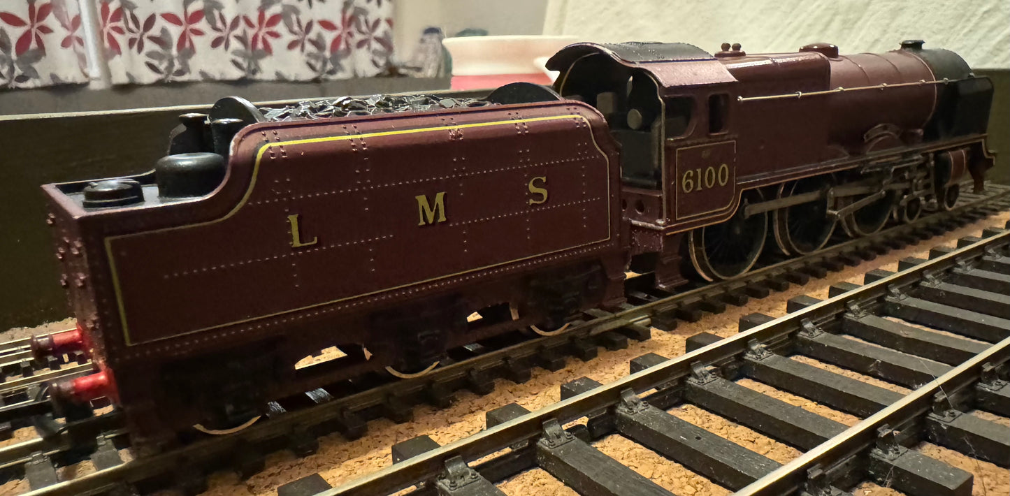 Wrenn (OO) London Midland & Scottish Railway, 6P No.6100 “Royal Scot” in LMS Crimson Lake.