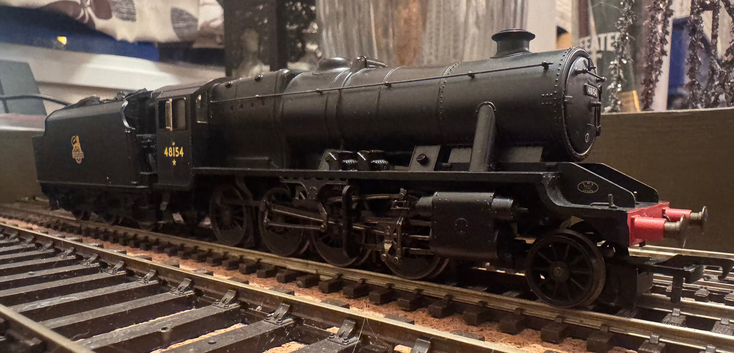 Hornby R2229 (OO) Ex LMS Stainer 8F No.48154 in unlined British Railways Black. (Shed Code 2F, Market Harborough Depot). DCC Fitted 