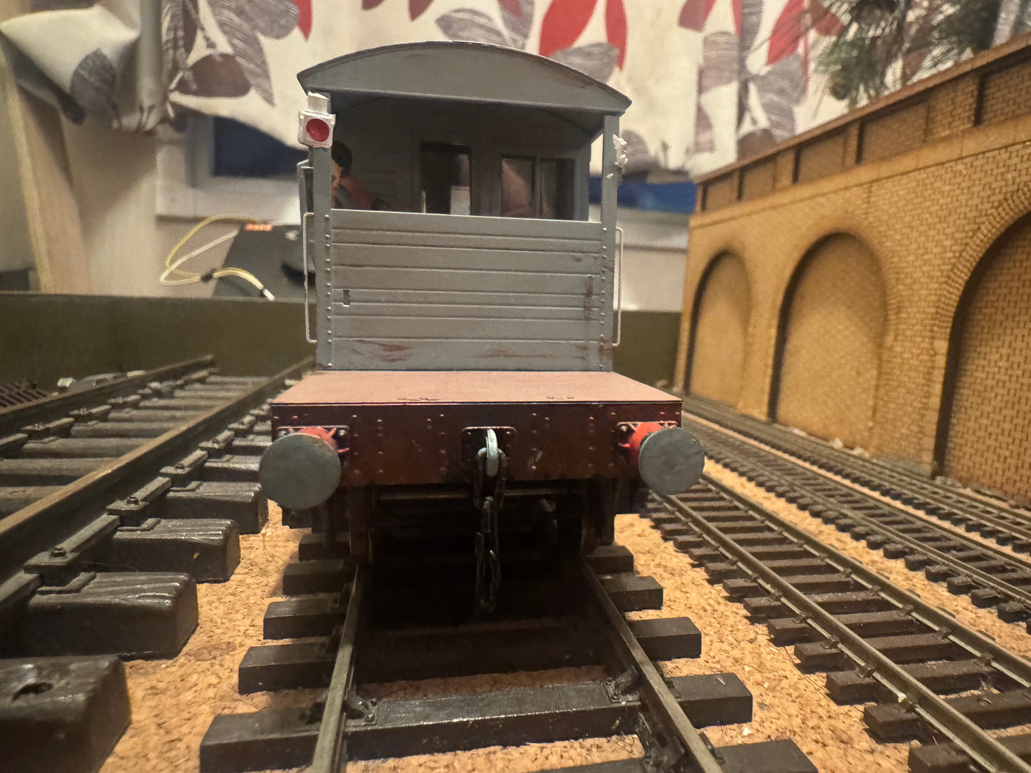Dapol 7F-100-102 (O) EX SR 25T ‘Pill Box’ Brake Van No.S56352 in Weathered and British Railway Grey 