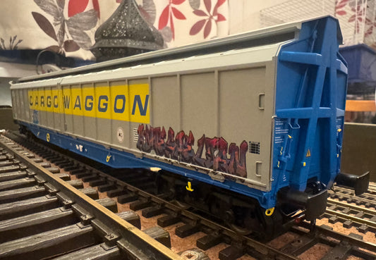 Heljan 5051 (O) General Electric Capital Rail Services / Cargowaggon IWB Sliding Sides Bogie Wagon No.2795 591-5 in Cargowaggon livery with Graffiti.