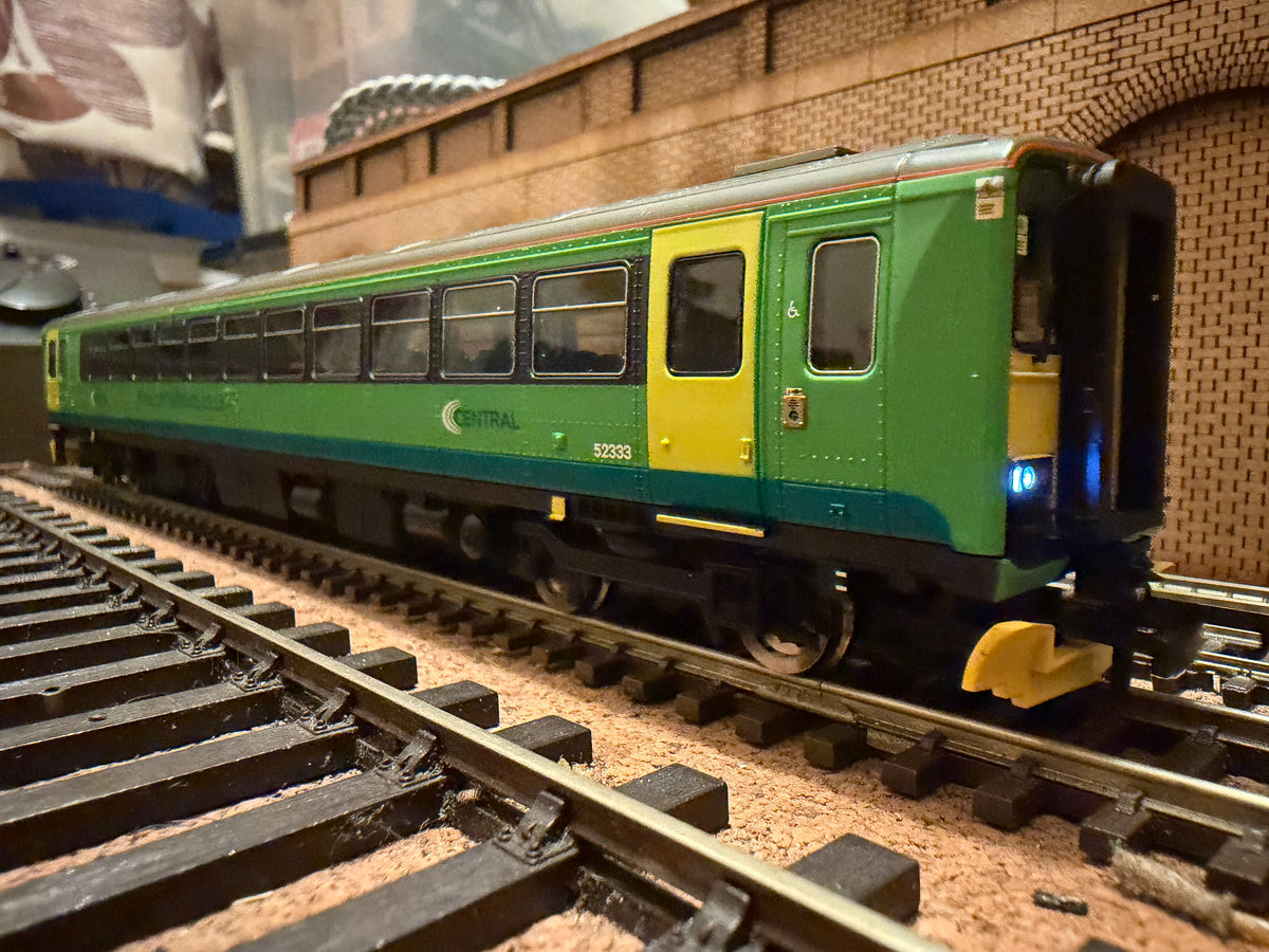Hornby R2756 (OO) Ex British Rail Class 153 No.153333 in Central Trains Livery. DCC Ready 