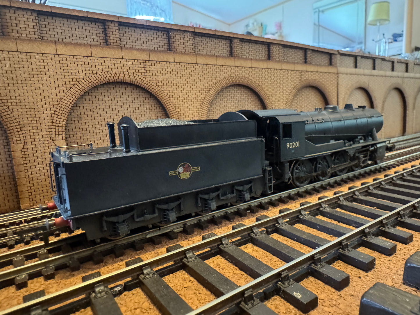 Bachmann 32-252 (OO) Ex WD, Austerity 2-8-0 No.90201 with British Railways Western Region Modifications in Weathered BR Black. (Shed Code 86C, Cardiff Canton Depot) DCC Fitted 