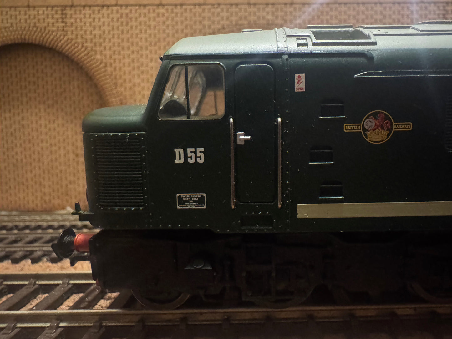 Bachmann 32-678DS (OO) British Railways Sulzer Type 4 [Class 45] ‘Peak’ No.D55 in BR Green and small yellow ends. DCC Sound Ready 