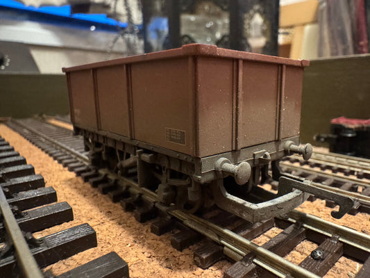 Hornby R.239 (OO) British Railways 26T Mineral Wagon (Stone) No.B388437 in Weathered BR Bauxite. 