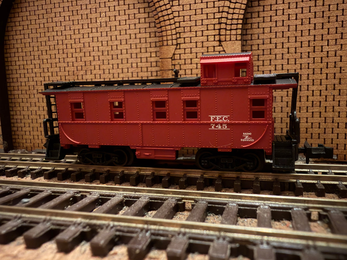 Life-Like Trains 7720 (N Scale) Florida East Coast Railroad Caboose No.745 