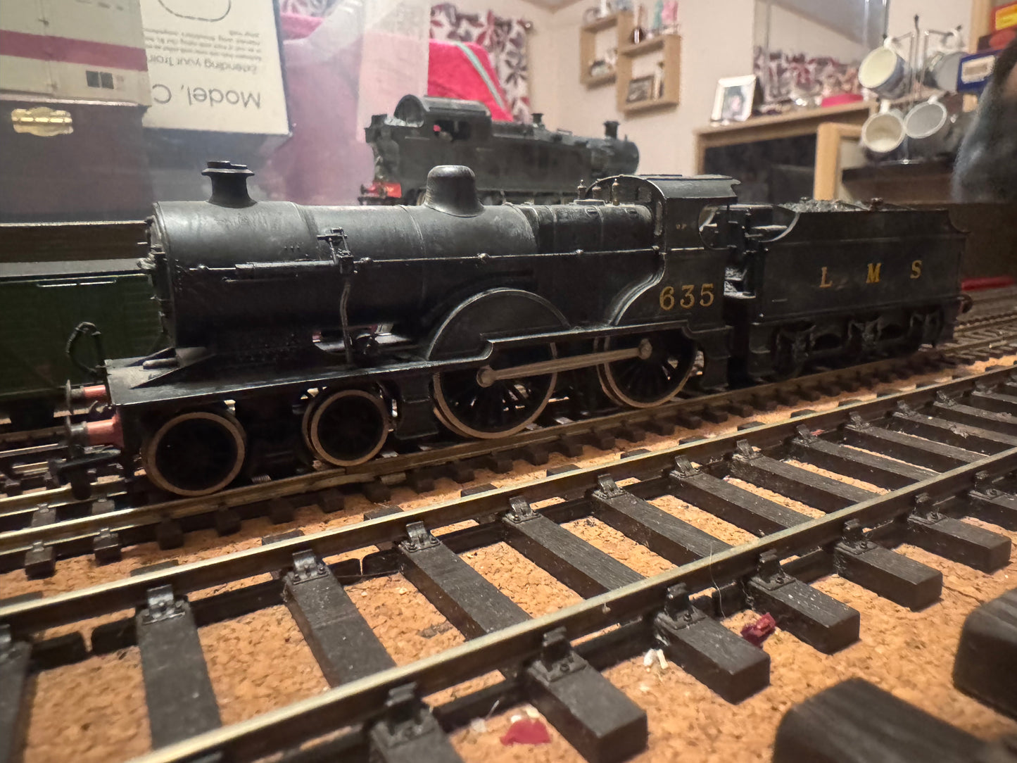 Mainline 937514 (OO) London Midland & Scottish Railway 2P in Weathered LMS Wartime Black. (Shed Allocation 22C, Bath Green Park Depot)