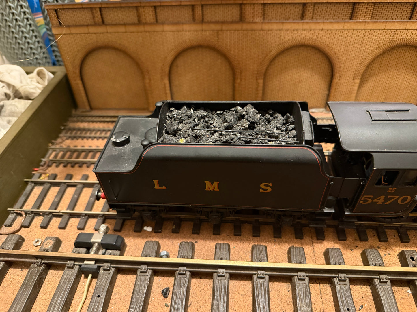 Manufacturer Unknown (O Gauge) London Midland & Scottish Railway ‘Stanier’ 5P 5F ‘Black Five’ No.5470 in Lined LMS Black (Shed code 2A, Rugby Depot). 