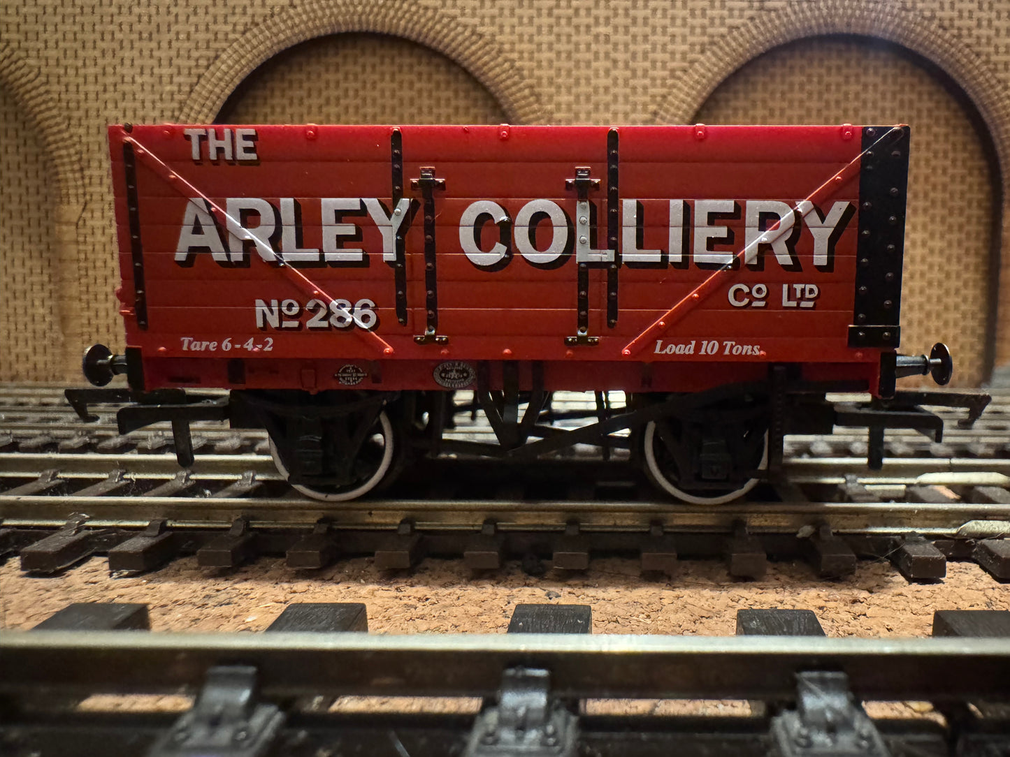 Oxford Rail OR76MW7008 (OO) Arley Collery 12T Severn Plank Open Wagon No.286 