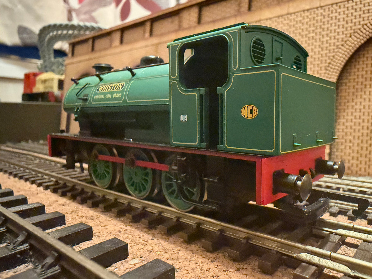 Hornby R2212 (OO) Hunslet Austerity No.3694 “Whiston” in Bold Colliery / National Coal Board Livery 