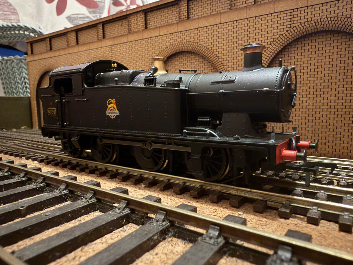 Bachmann 32-079 (OO) Ex GWR, 56XX ‘Taff Tank’ No.6624 in British Railways Lined Black. (Shed Code, 84D, Leamington Spa Depot). 