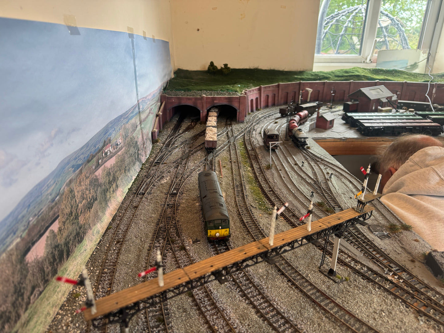 “Becombe” 8ft by 6ft OO Model Railway 