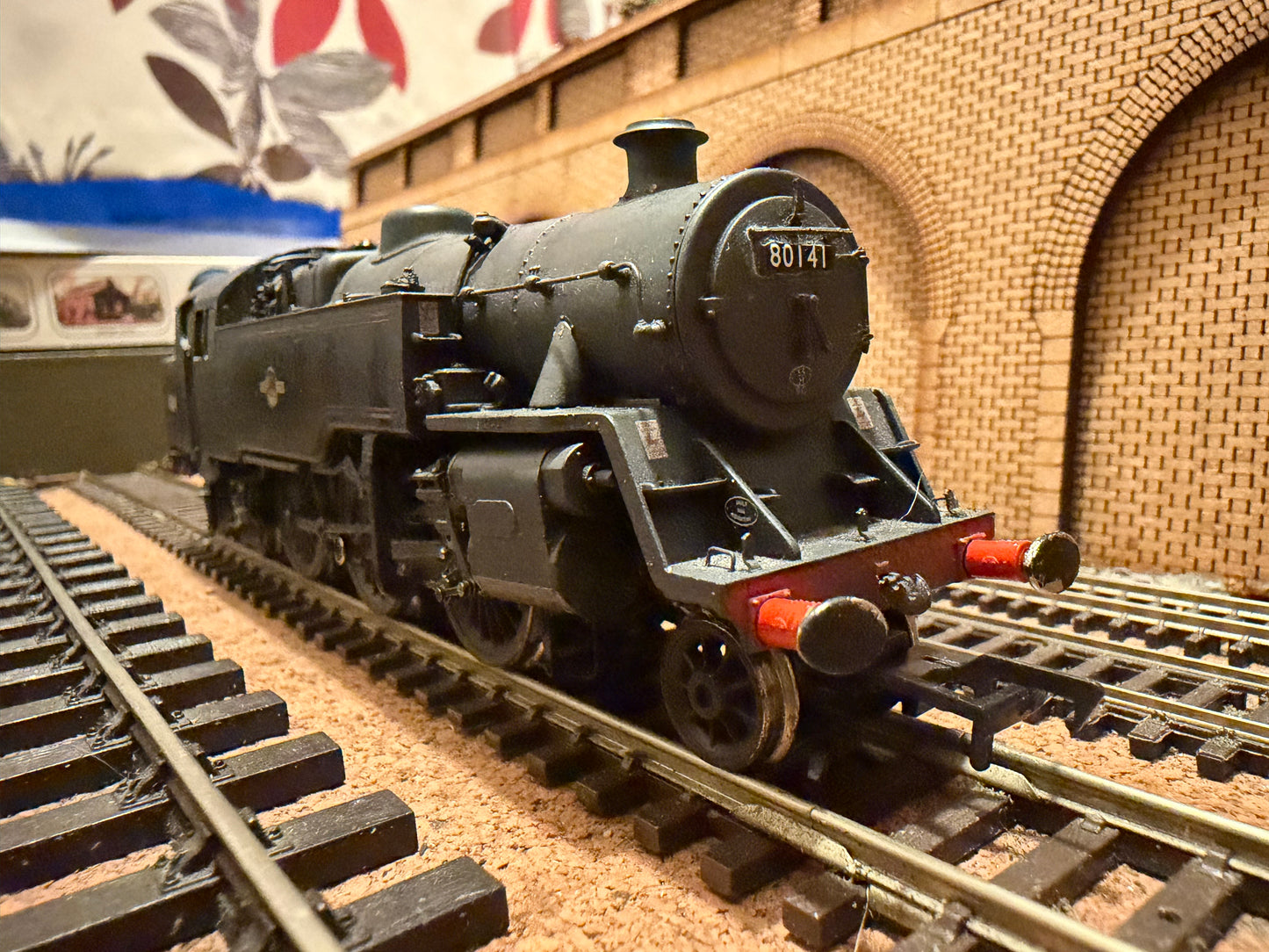 Bachmann 32-358 (OO) British Railways Standard 4MT Tank No.80141 in Weathered BR black. 
