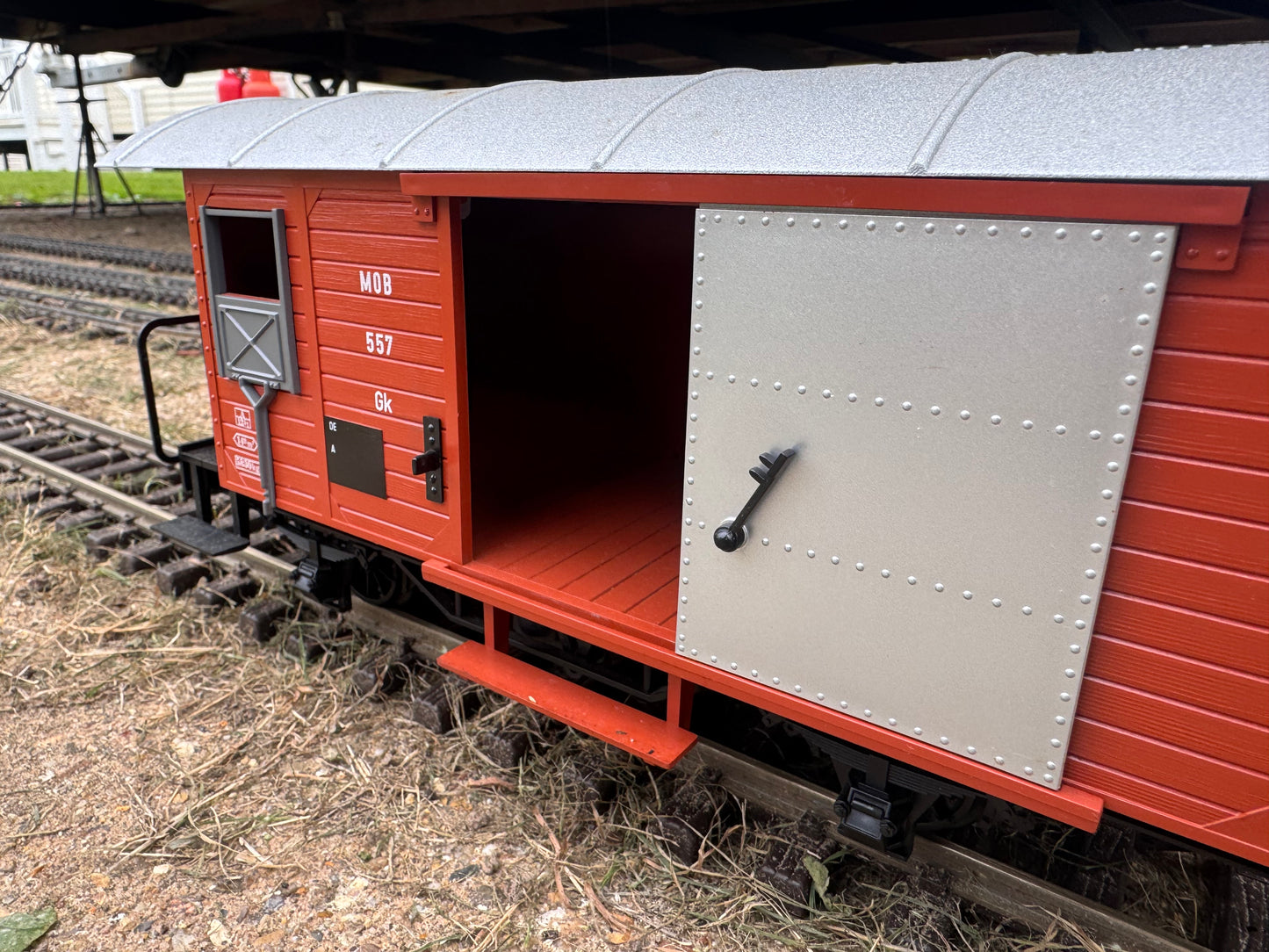 LGB 4027 (G Scale) Montreux Oberland Bernois Railway, Refrigerator Box Wagon No.557. 