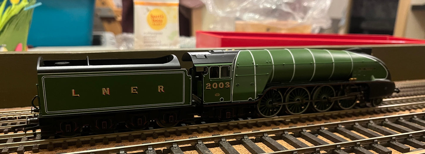 Hornby (OO) London North Eastern Railway, P2, No.2003 “Lord President” in LNER Apple Green, DCC Sound Ready.
