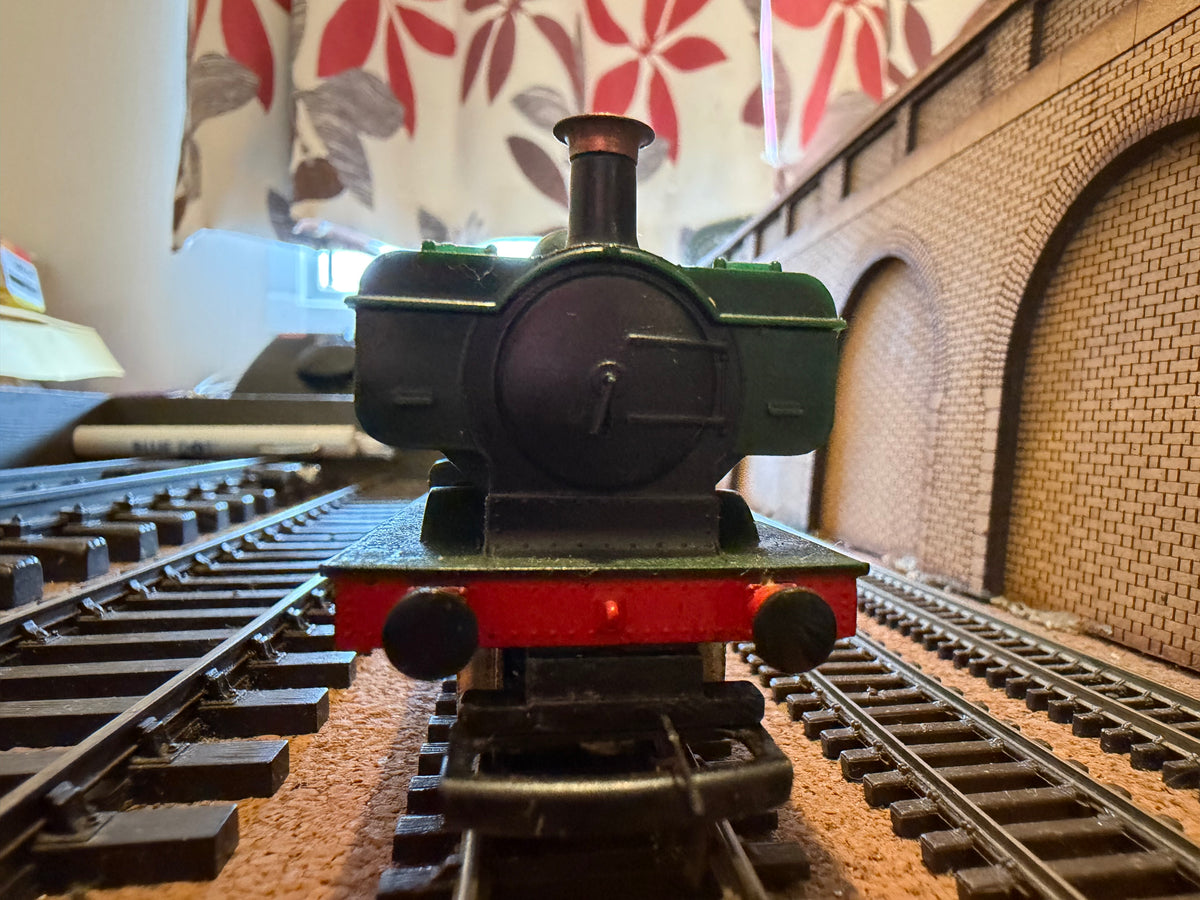 Tri-ang Hornby R.51S (OO) Great Western Railway 57xx Pannier Tank No.8751 in late GWR Unlined Green 