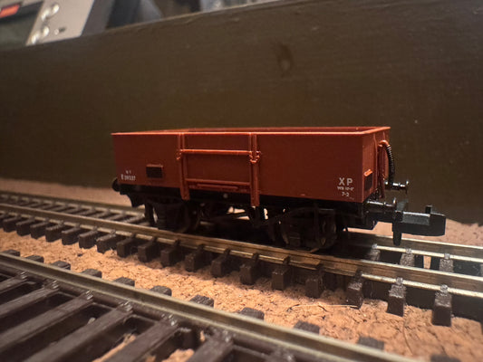 Graham Farish 377-952 (N Gauge) British Railways 13T High Sided Steel Open Wagon No.E281227 in BR Bauxite 
