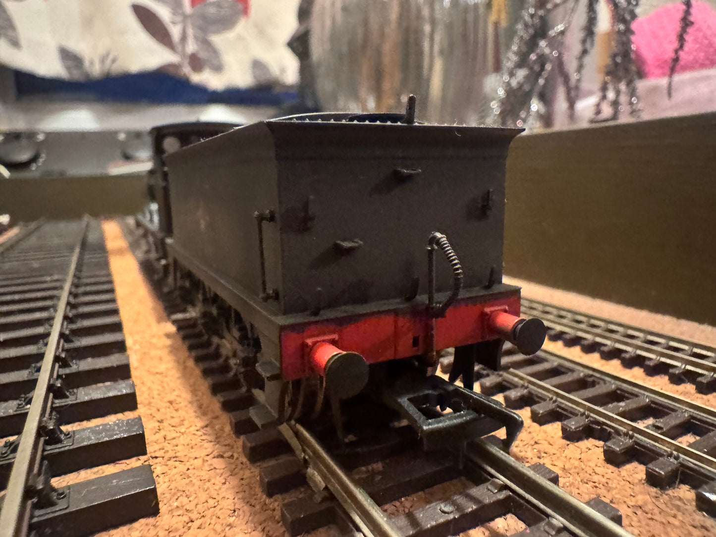 Bachmann 31-461 (OO) Ex SECR / SR C Class No.31592 in Heavily Weathered British Railways Unlined Black. DDC Ready 
