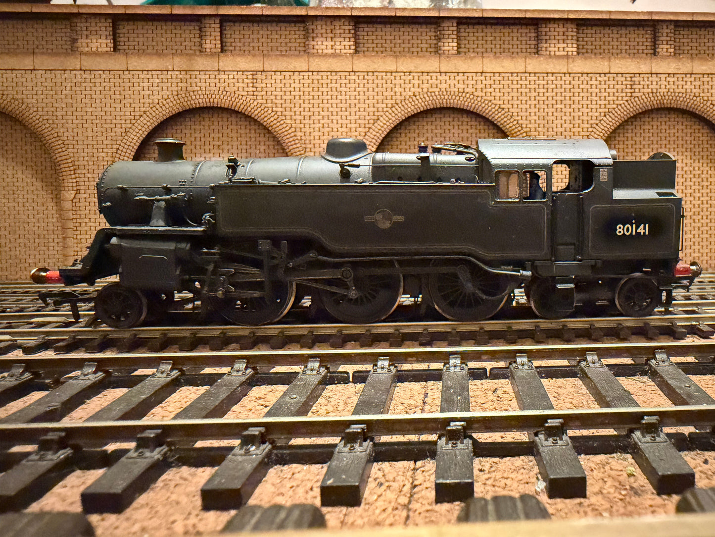 Bachmann 32-358 (OO) British Railways Standard 4MT Tank No.80141 in Weathered BR black. 