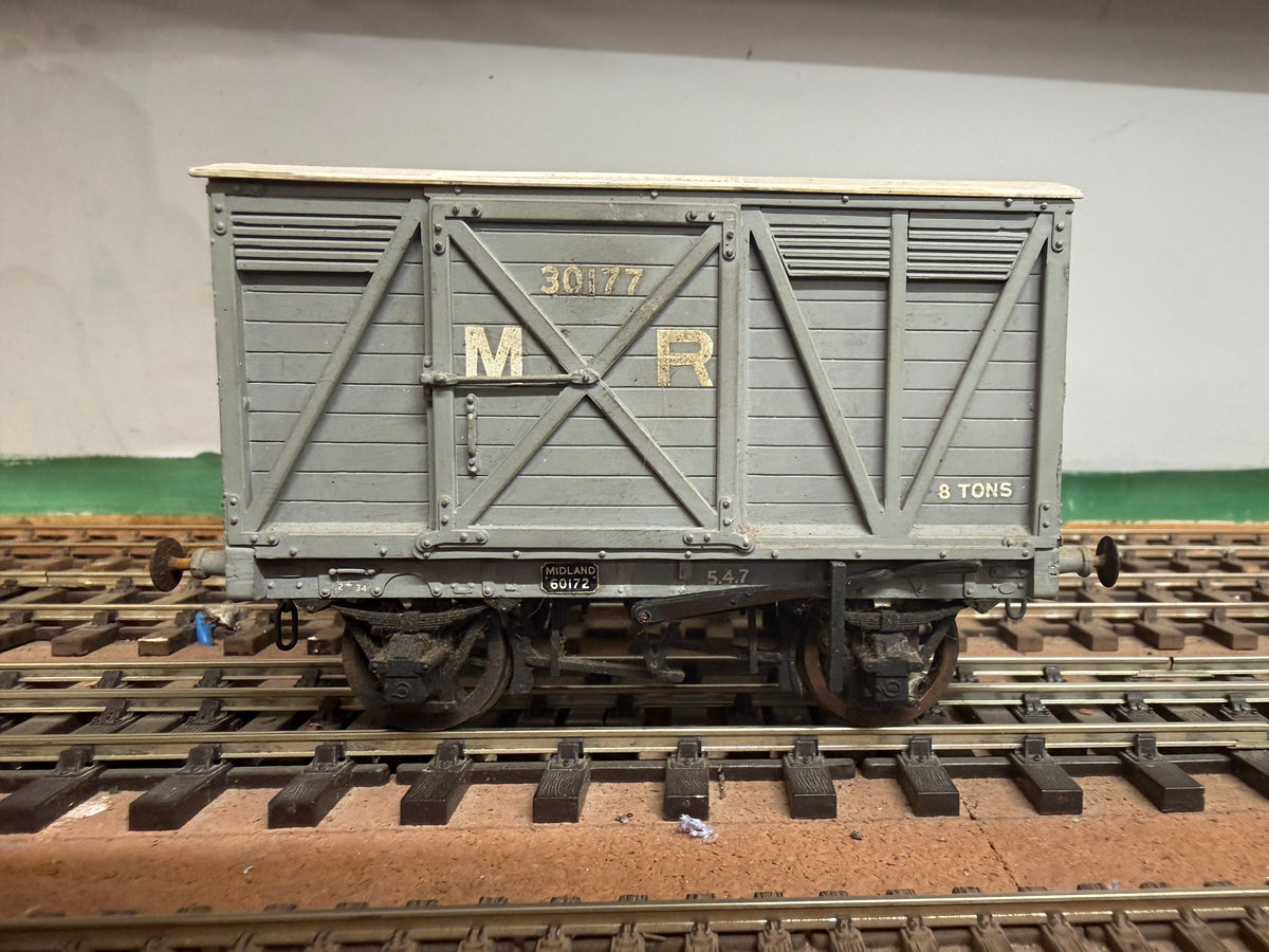 Slaters (O Gauge) Midland Railway 8T Van No.30177 in MR Grey 