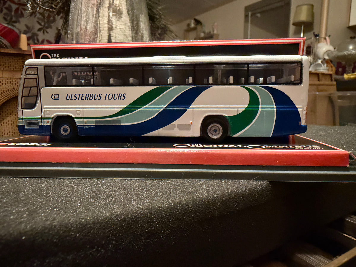 Corgi 43802 (1:76 / OO) Plaxton Volvo, Excalibur Coach, Registration JAZ 6687, in Ulsterbus Tours Livery. Limited edition No.469 of 5100 