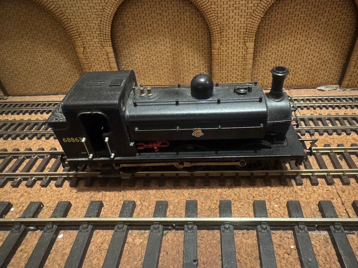 Hornby R3121X (OO) Ex GNR / LNER J52 in Half Weathered British Railways Black. DCC Fitted 