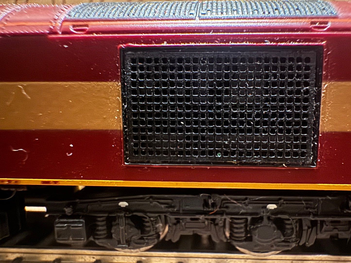 Graham Farish 371-350 (N Gauge) Ex BR Class 60, No.60052 “Glefa Tŵr Tower Colliery” in EWS Livery. 