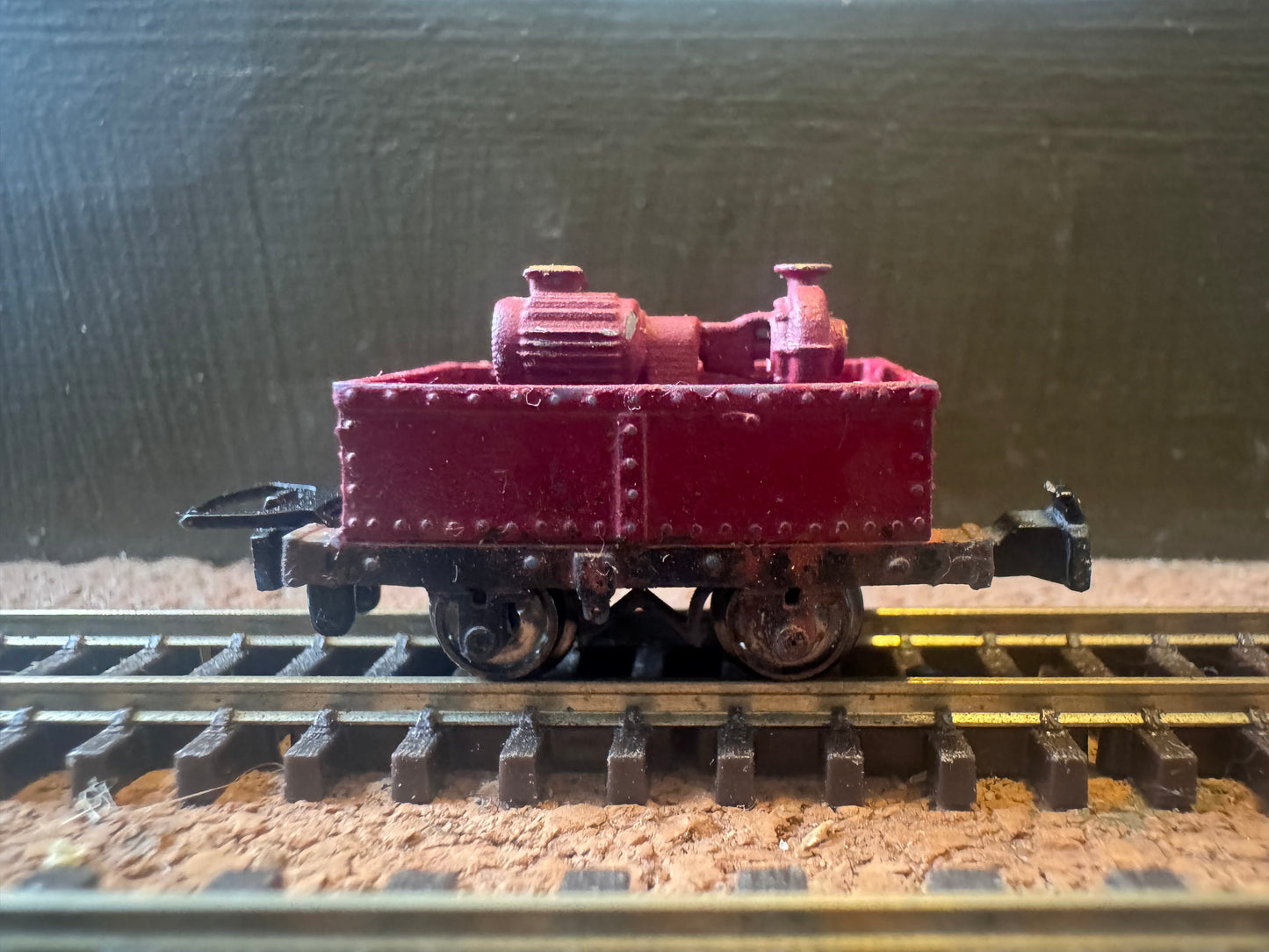 Manufacturer Unknown (OO9) Small Steel body wagon, with pump.
