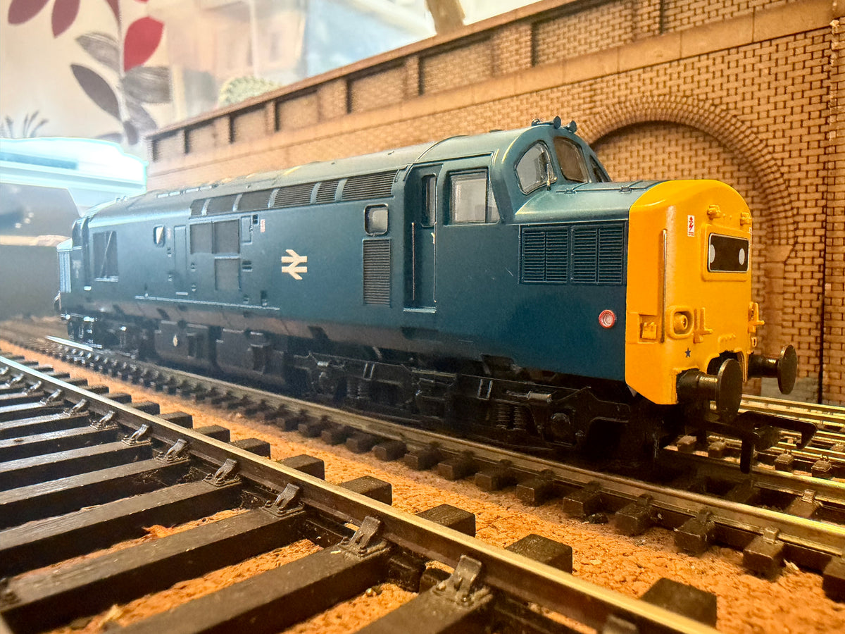 Bachmann 32-781 (OO) British Railways Class 37/0 No.37251 in British Rail Blue. DCC Ready 