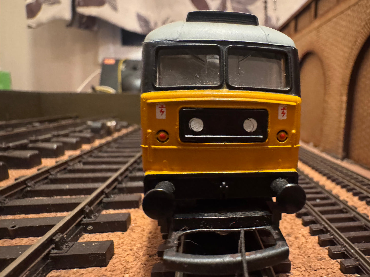 Hornby R307A (OO) British Railways Class 47 No.47170 “County of Norfolk” in BR Large Logo Blue 