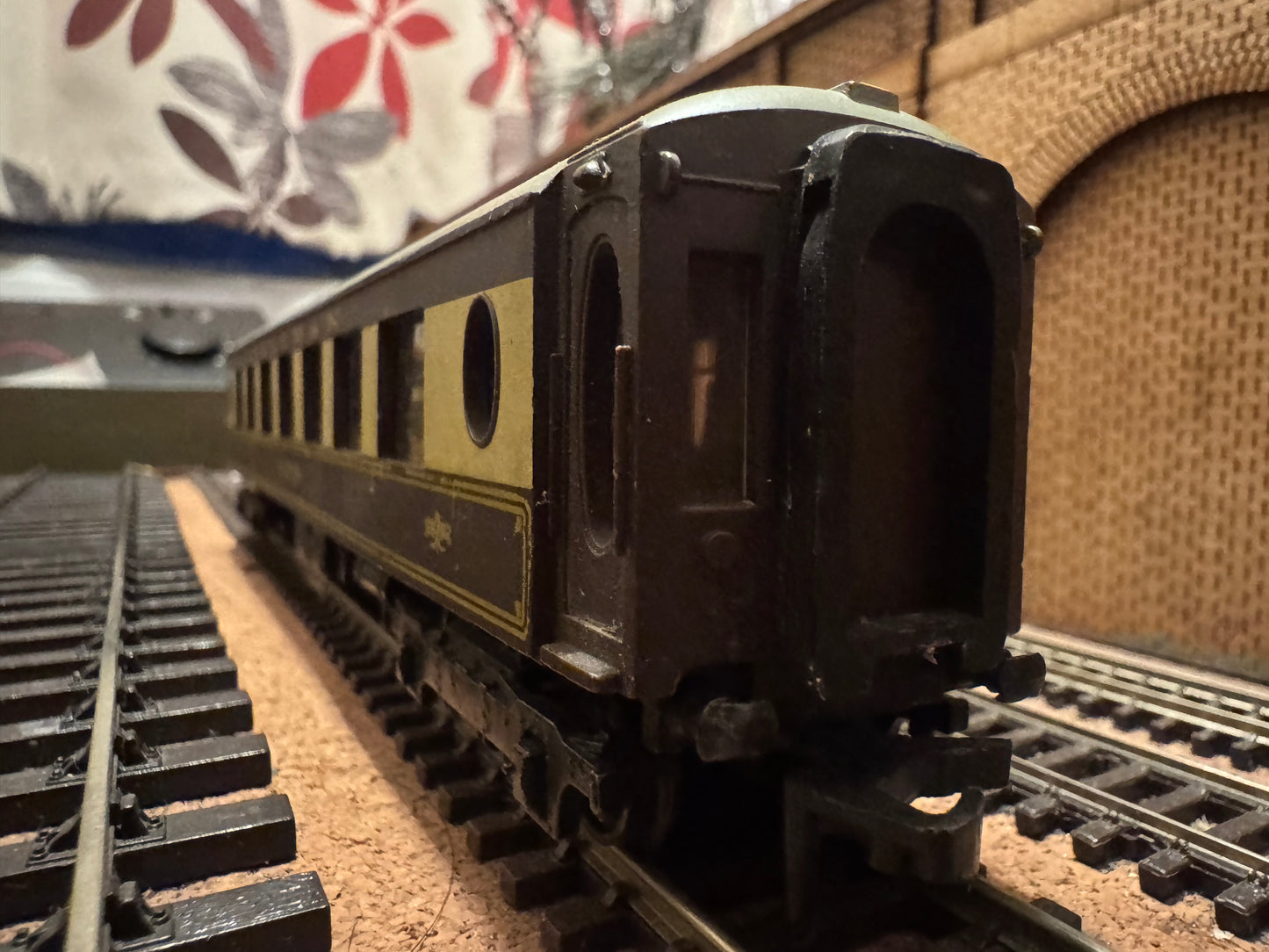 Hornby Dublo 4036 (OO) Pullman Class K, Second Class Parlour Car No.74. 