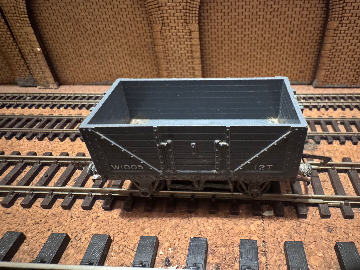 Tri-ang R13 (OO) British Railways 12T Severn Plank Open Wagon No.W1005 