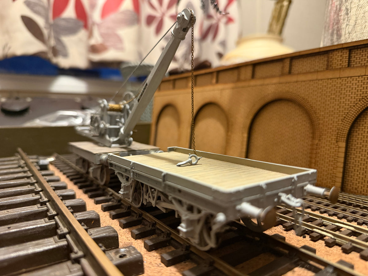 Manufacturer Unknown (O Gauge) Midland Railway, 5 Ton Travelling Mechanical Crane and Jib Wagon. 