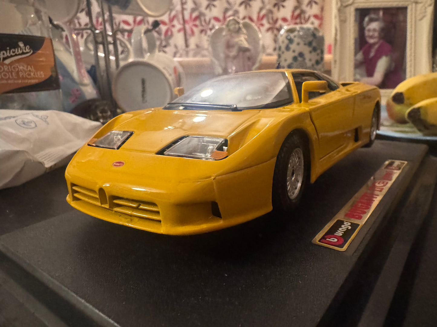 Bburago 0535 (1:24) Bugatti EB 110 