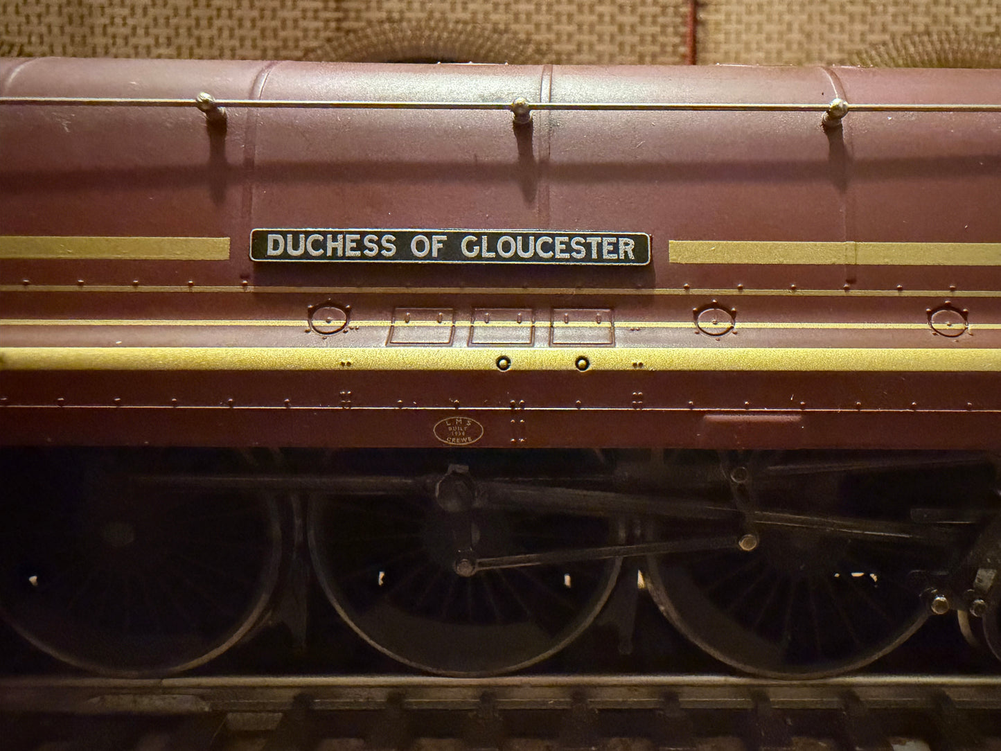 Hornby R2179 (OO) London Midland & Scottish Railway, Stanier 7P Streamlined ‘Princess Coronation’ No.6225 “Duchess of Gloucester” in LMS Crimson Lake & Gold Stripes