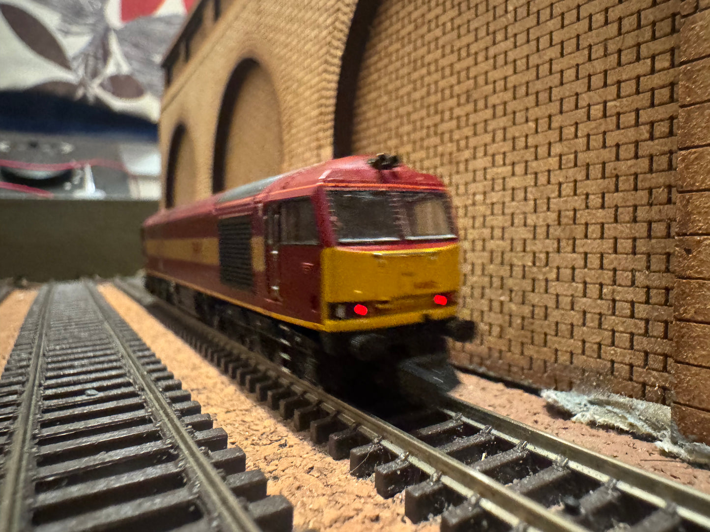Graham Farish 371-350 (N Gauge) Ex BR Class 60, No.60052 “Glefa Tŵr Tower Colliery” in EWS Livery. 
