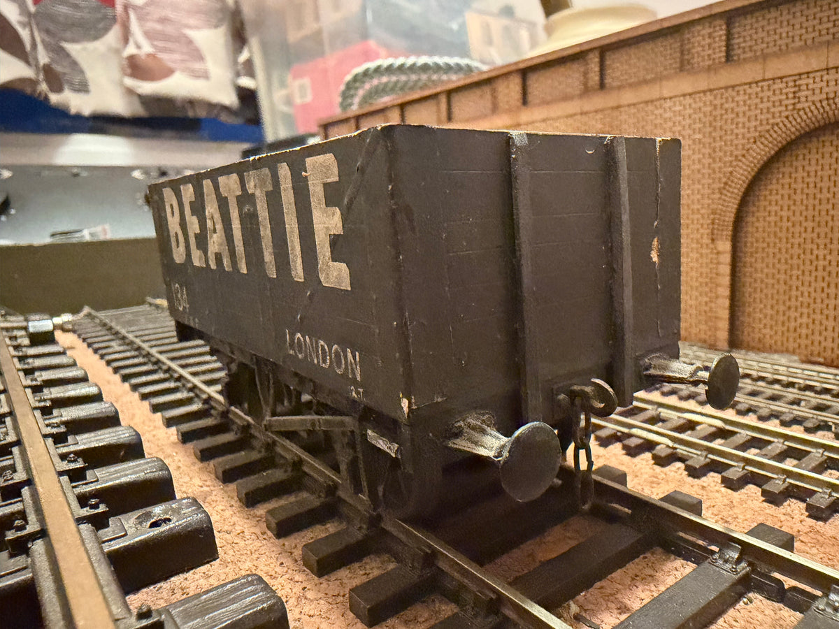 Manufacturer Unknown (O Gauge) Weathered Beattie Seven Wagon No.134 