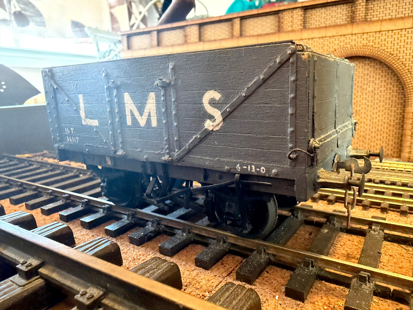 Scratch Built (O Gauge) London Midland & Scottish Railway 16T Severn Plank Tipper Wagon No.36117 in LMS Grey 