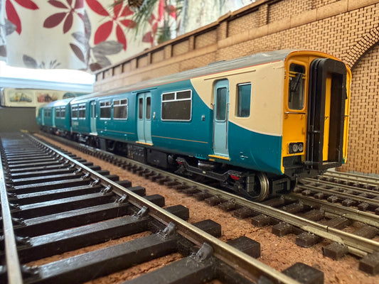 Bachmann 32-935 (OO) Ex British Rail Class 150/2 No.150256 in Arriva Trains Wales / Trenau Arriva Cymru livery. DCC Ready