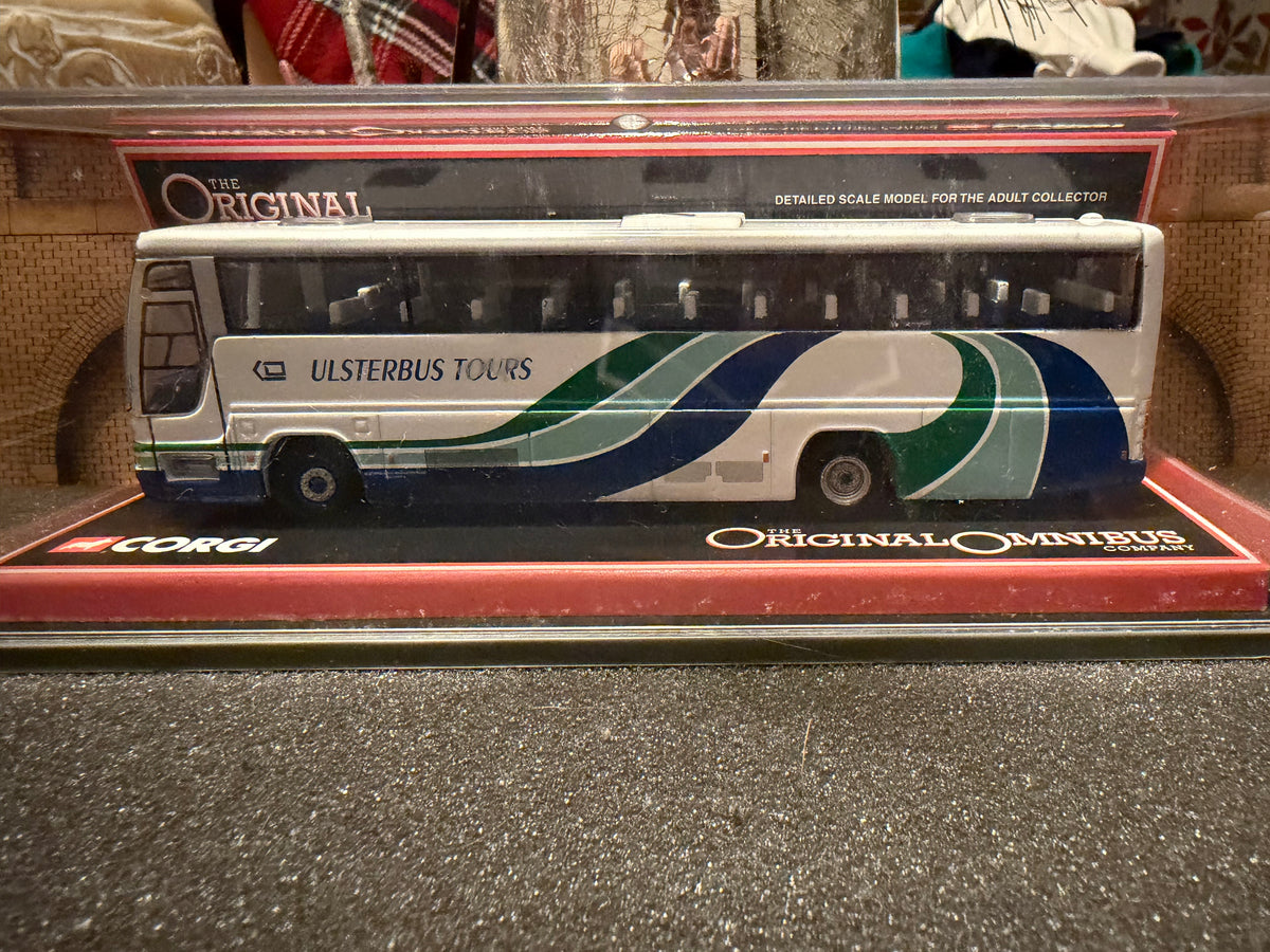 Corgi 43802 (1:76 / OO) Plaxton Volvo, Excalibur Coach, Registration JAZ 6687, in Ulsterbus Tours Livery. Limited edition No.469 of 5100 