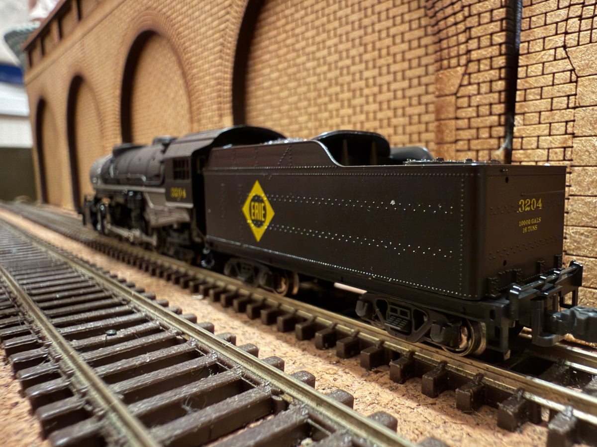Kato 126-0202 (N Scale) United States Railroad Administration, Heavy Mikado No.3204 in Erie Railroad Livery 