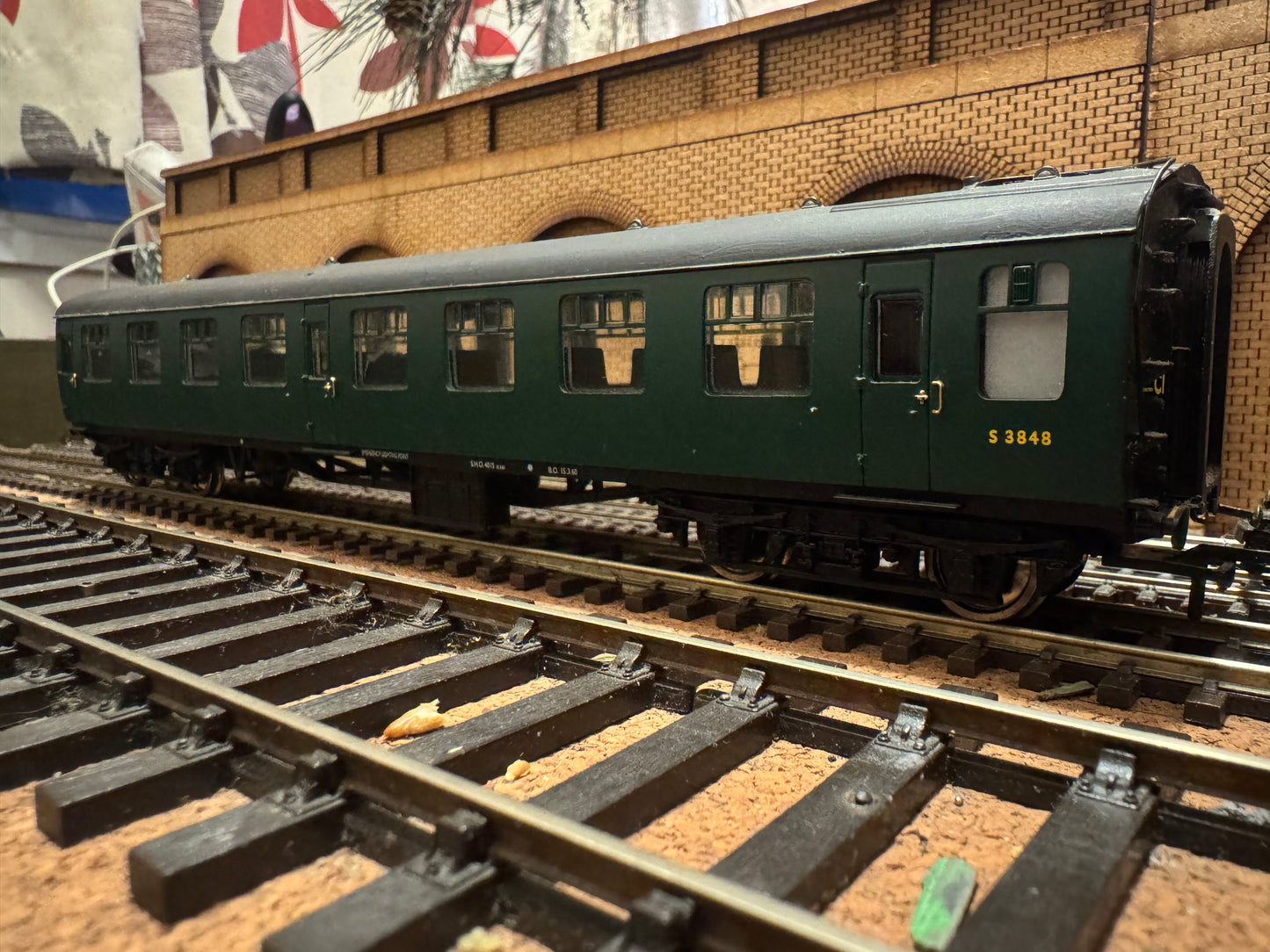 Bachmann 39-053F (OO) British Railways MK1 Second Open No.S3848 in BR Southern Region Green.
