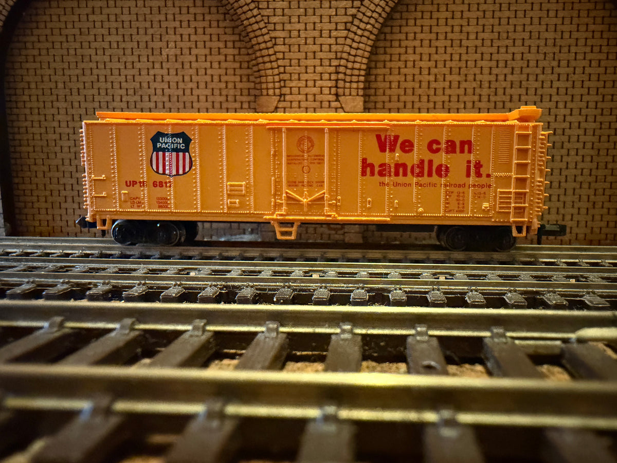 Bachmann Silver Series 70951 (N Scale) Union Pacific Railroad 50ft Steel Refrigerator Car No.UP166817 in UP Yellow 