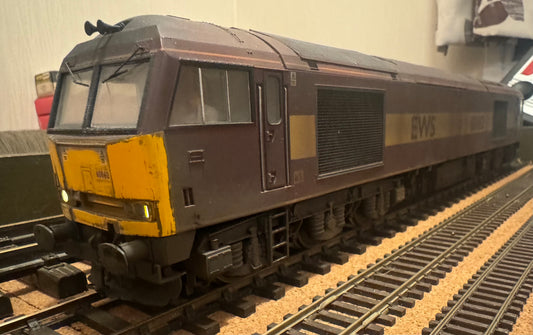 Heljan 6002 (O) Ex British Rail Class 60 ‘Tug’ No.60062 in Weathered EWS Maroon and Gold. DCC Sound Fitted.