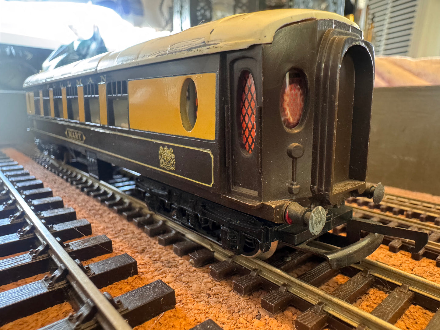 Tri-ang R328 (OO/HO) Class K 3rd Class Pullman Saloon “Mary” 