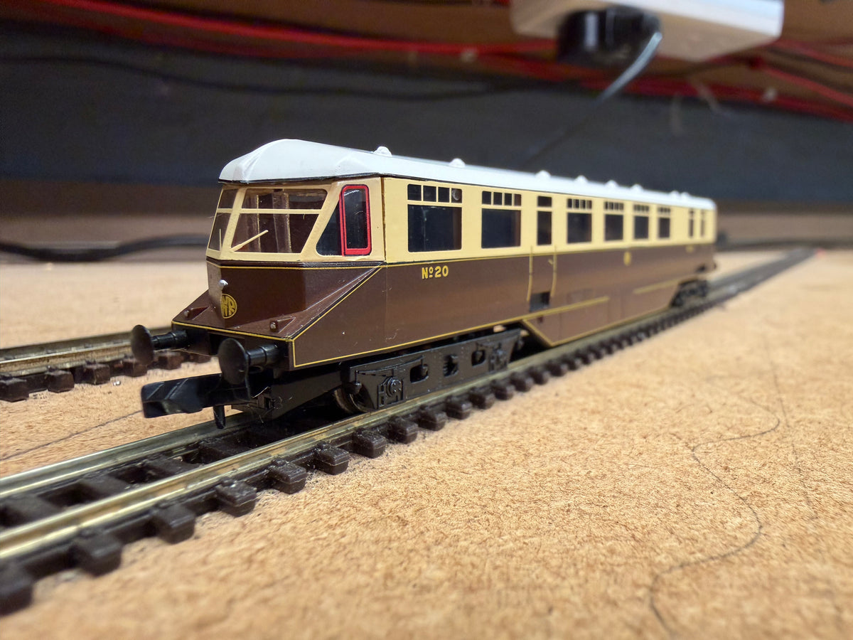 Graham Farish 371-629 (N Gauge) Great Western Railway, Railcar No.20 in GWR Chocolate and Cream 