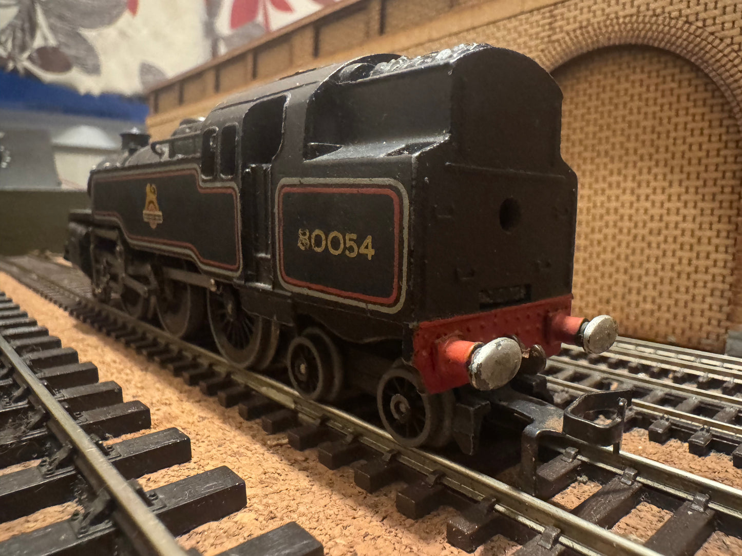 Hornby Dublo EDP13 (OO) 2-6-4 Tank Passenger Set, BR