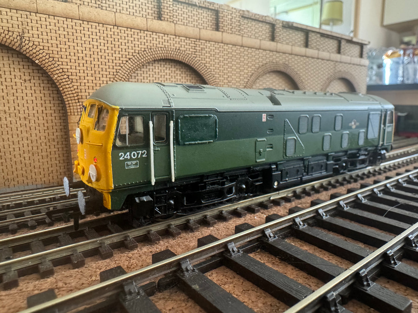 Bachmann 32-427 (OO) British Railways, Class 24/0 No.24072 in BR Two Tone Green and Full Yellow end, with TOPS transitional numbers. DCC Fitted 