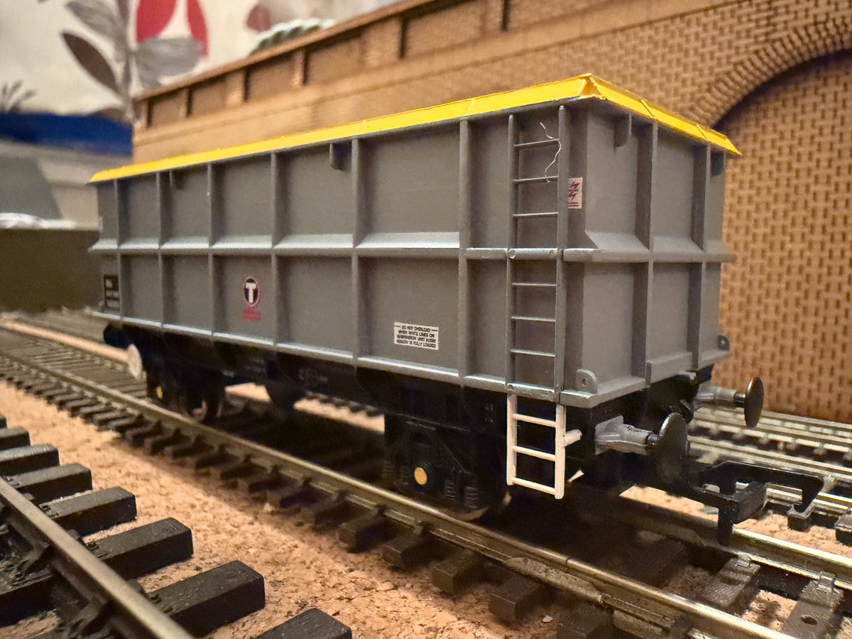 Bachmann 33-437 (OO) British Rail, SSA 35.6T Scrap Wagon No.T470158 in Transrail Livery 