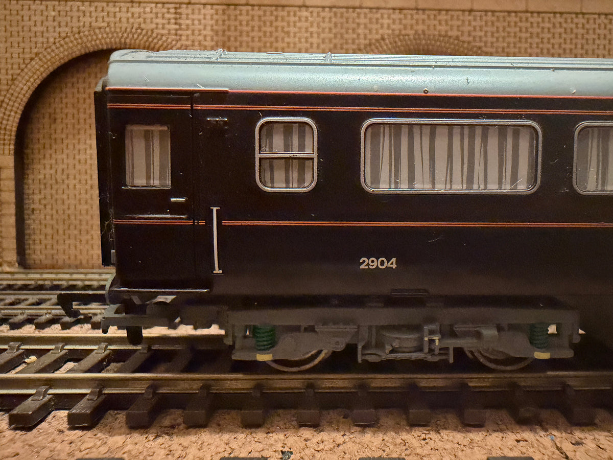 Hornby R4400 (OO) Ex British Rail, Mk3, Prince Philip The Duke of Edinburghs Saloon Coach No.2904 in EWS / DB Cargo Royal Rail Dark Claret 