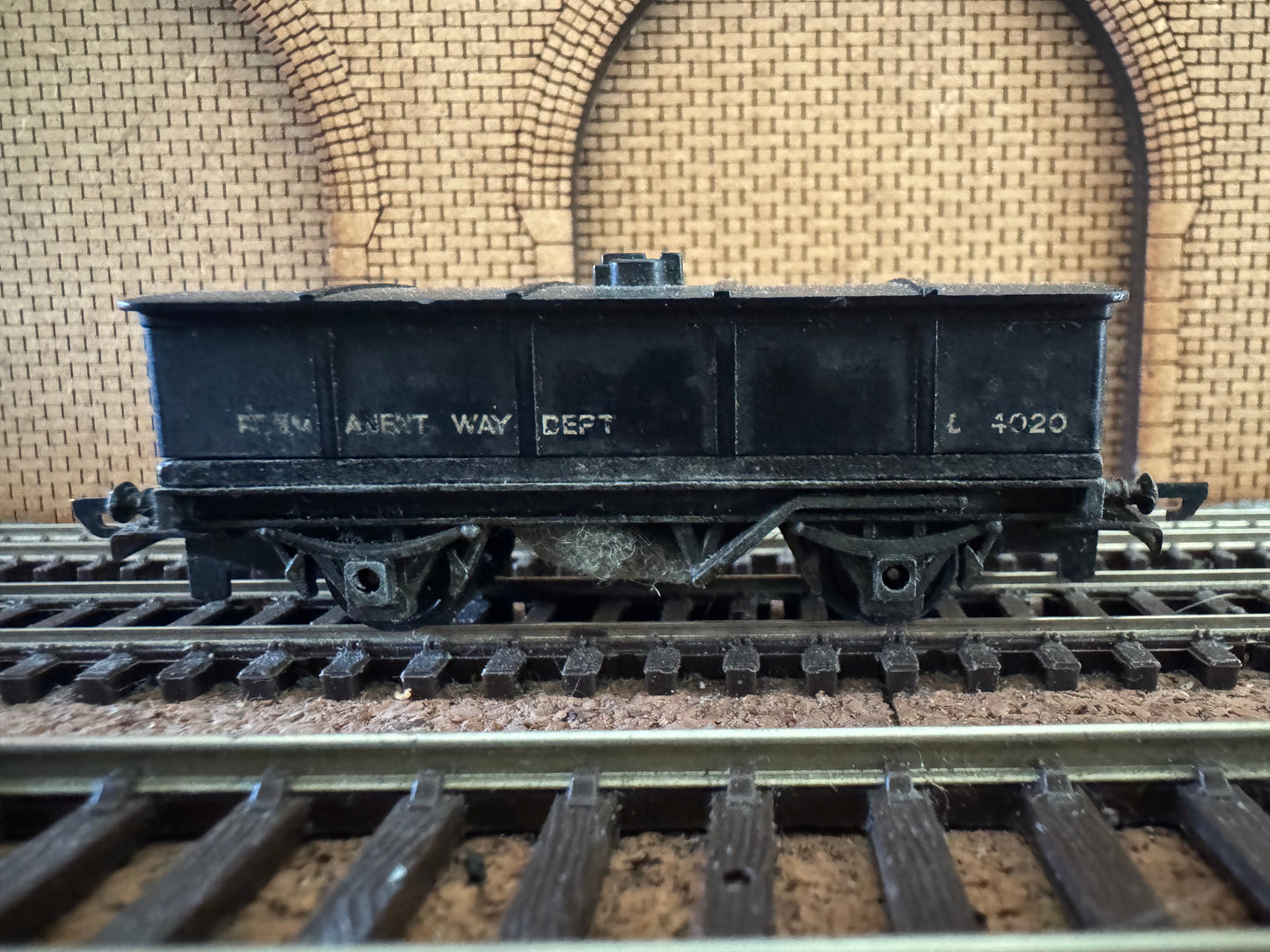 Tri-ang T146 (TT) Track Clean Wagon No.DS4020 in BR P-Way Department Black. 